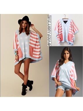 Mad Love star poncho knit top xs/s